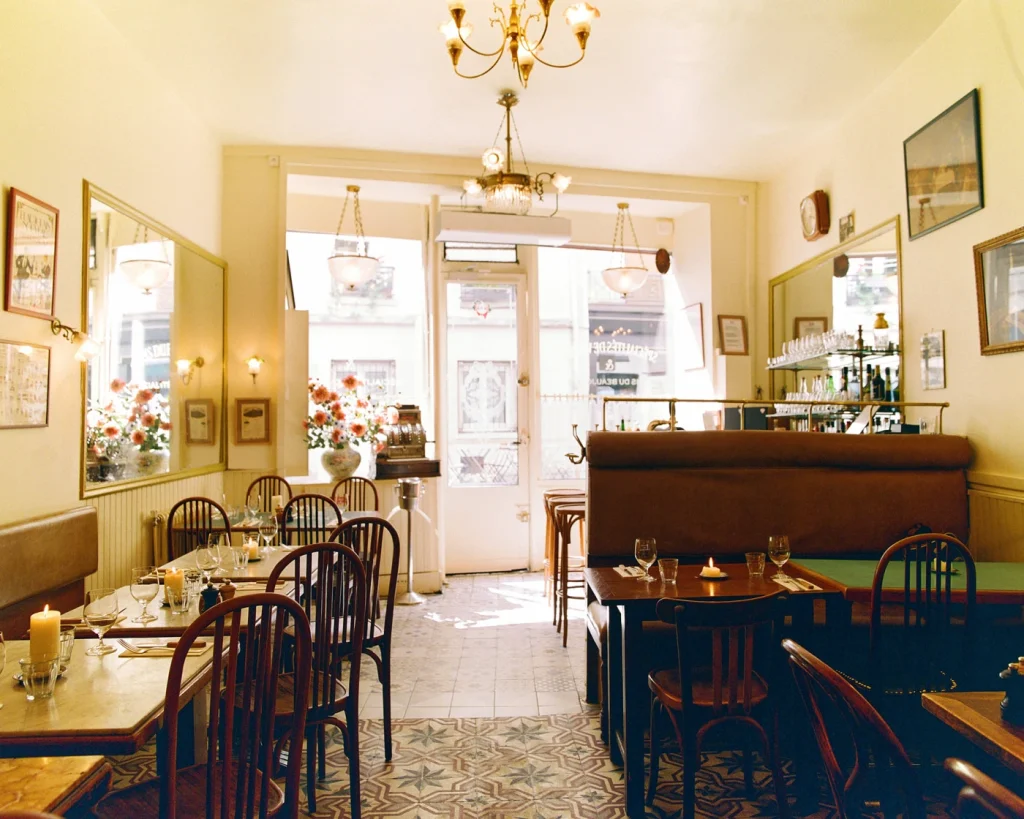 Interior of Bistrot des Tournelles bistro in Le Marais, Paris
