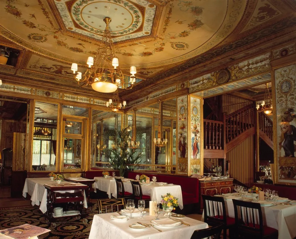 Gilded dining room at Le Grand Véfour in the Palais-Royal, Paris
