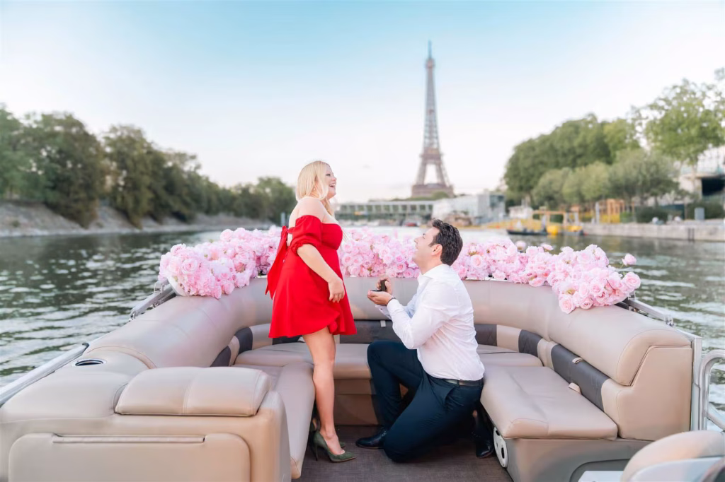 Private Boat Proposal on the Seine — Eiffel Tower View, Paris